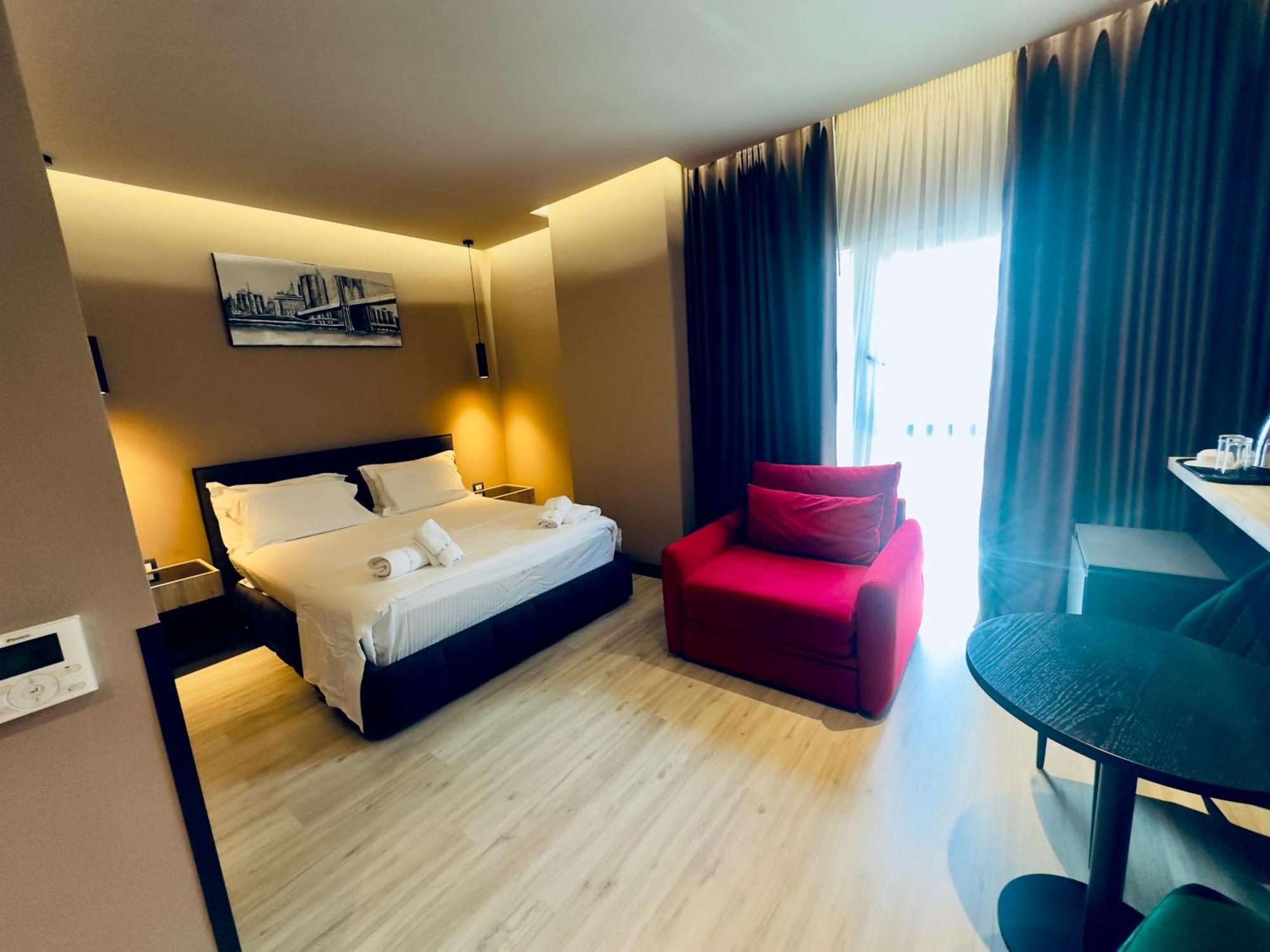 Hotel Olive Vlore Exterior photo